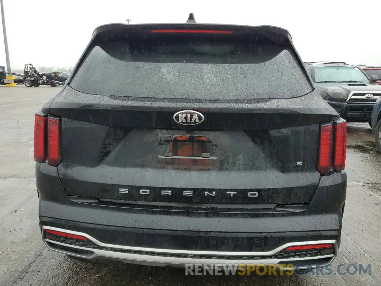 6 Photograph of a damaged car 5XYRL4LC9MG069149 KIA SORENTO 2021