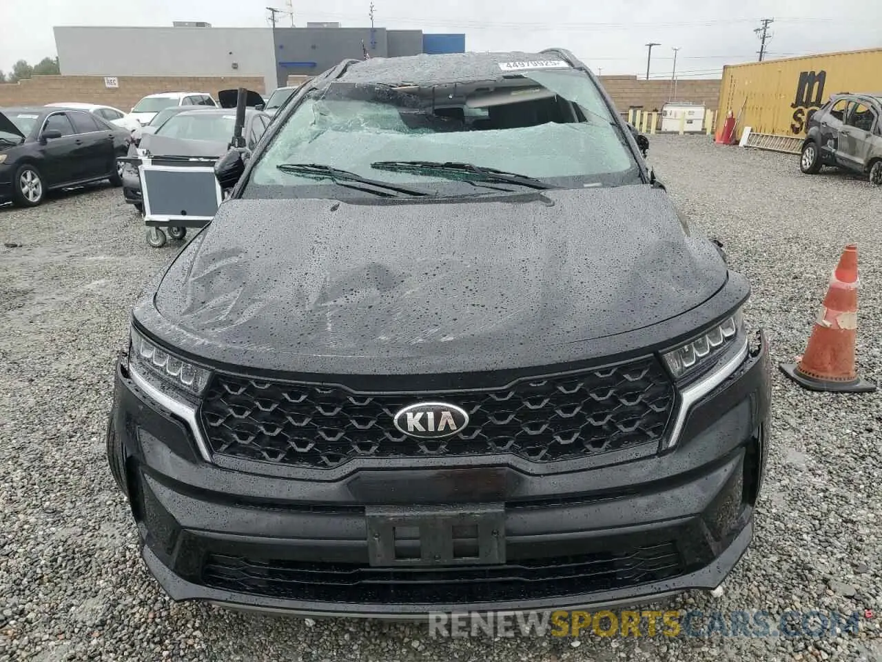 5 Photograph of a damaged car 5XYRL4LCXMG019800 KIA SORENTO 2021