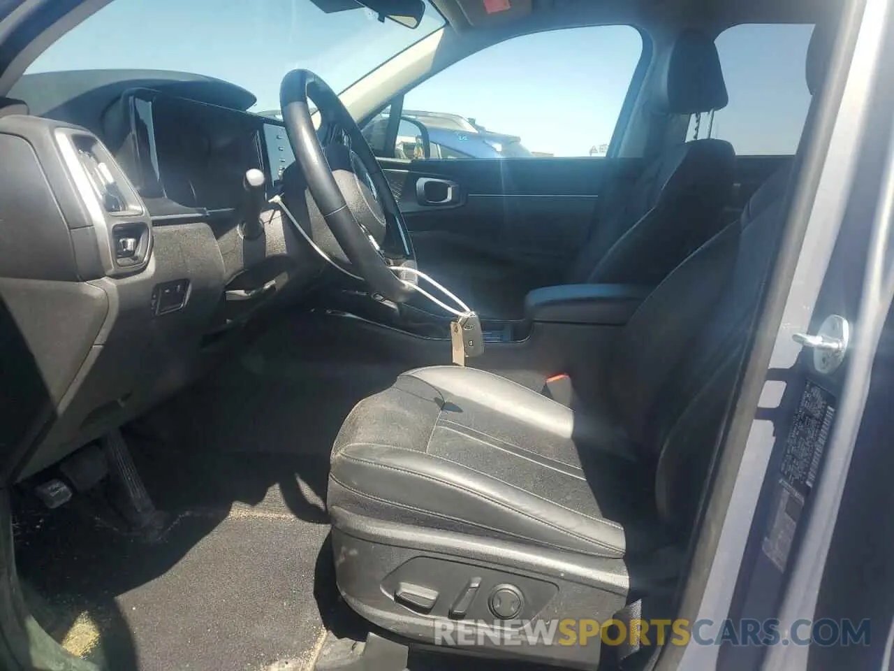 7 Photograph of a damaged car 5XYRLDLC6MG022208 KIA SORENTO 2021