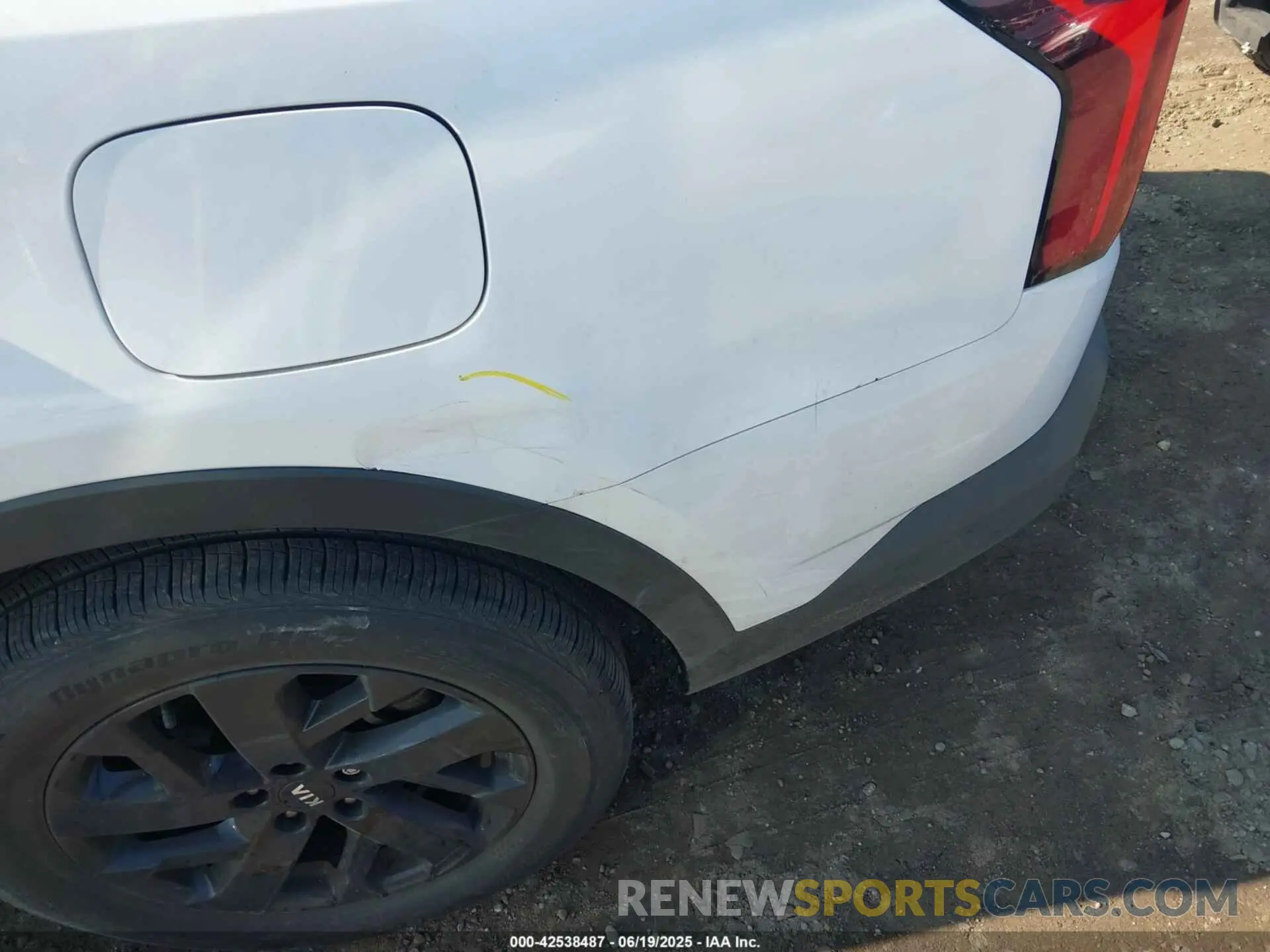 6 Photograph of a damaged car 5XYRLDLC7MG006230 KIA SORENTO 2021