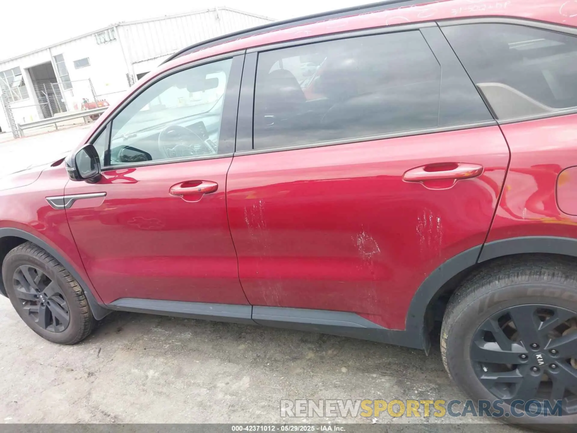 14 Photograph of a damaged car 5XYRLDLC7MG065018 KIA SORENTO 2021