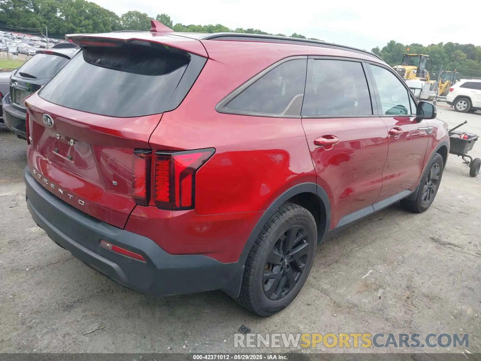 4 Photograph of a damaged car 5XYRLDLC7MG065018 KIA SORENTO 2021