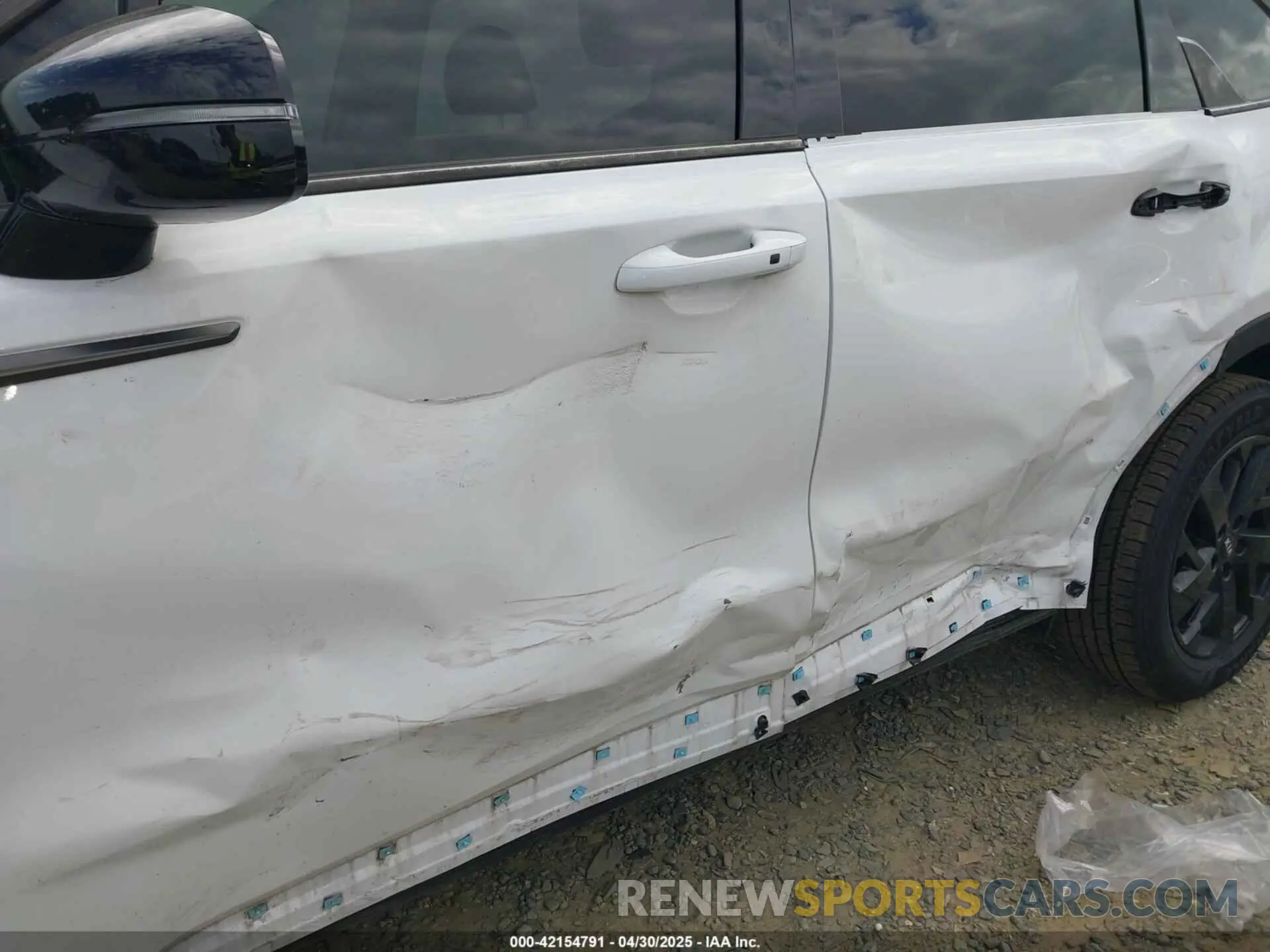6 Photograph of a damaged car 5XYRLDLC7MG071479 KIA SORENTO 2021
