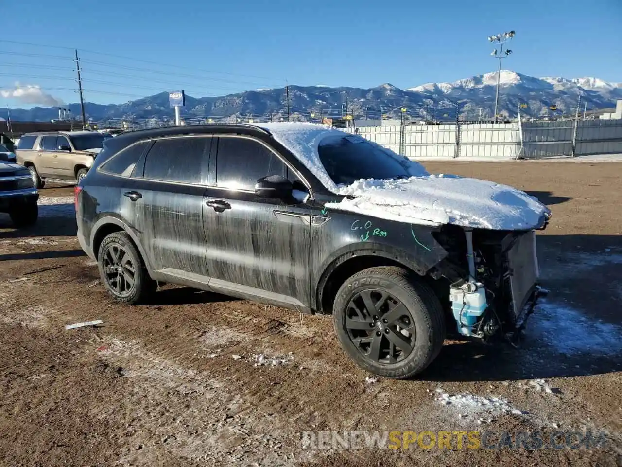 4 Photograph of a damaged car 5XYRLDLCXMG008392 KIA SORENTO 2021