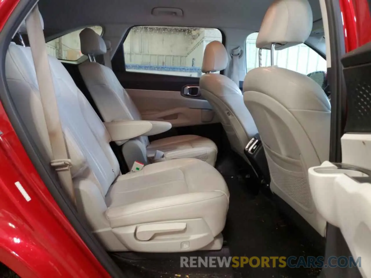 11 Photograph of a damaged car KNDRG4LG5M5036892 KIA SORENTO 2021