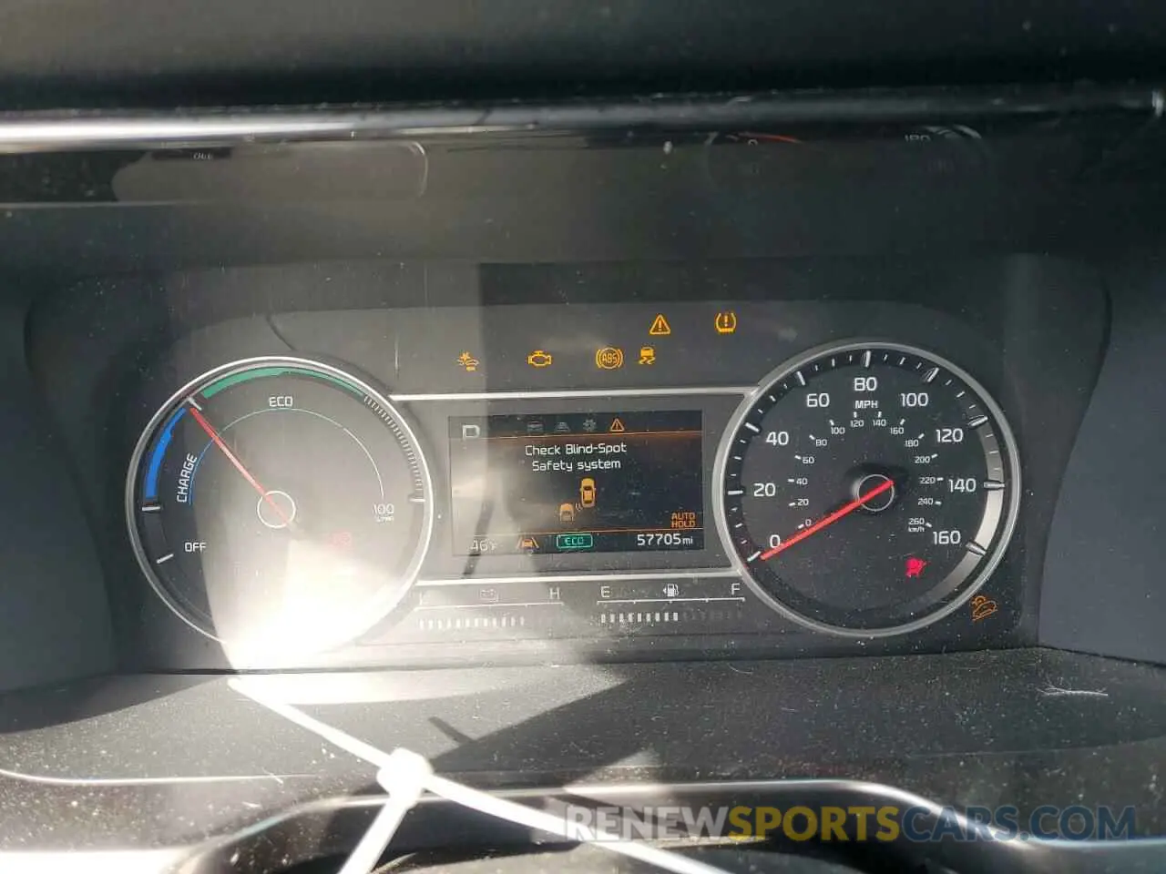 9 Photograph of a damaged car KNDRH4LG2M5033557 KIA SORENTO 2021