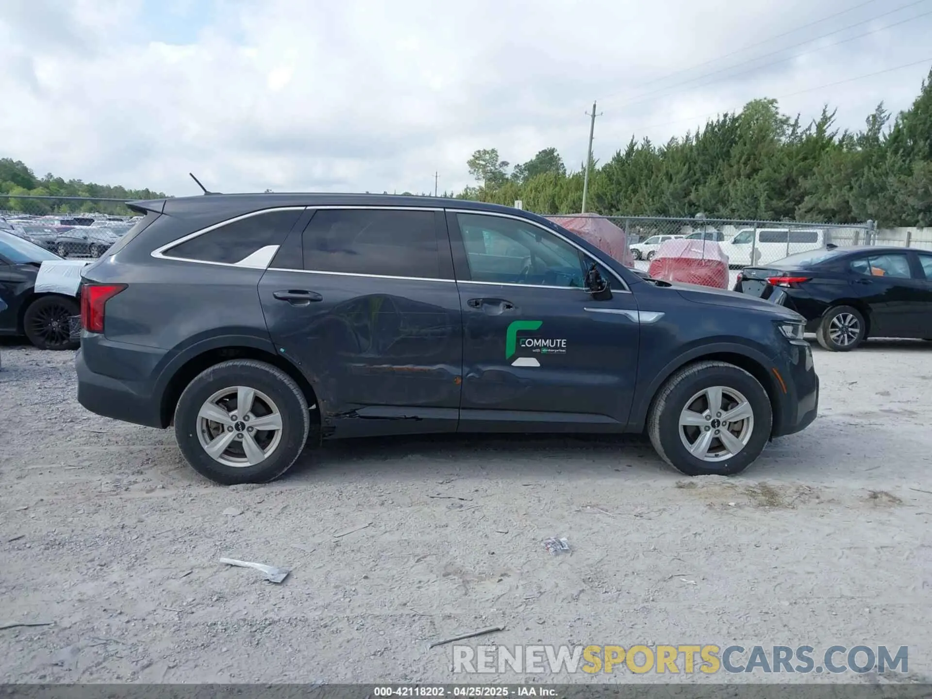 13 Photograph of a damaged car 5XYRG4LC0NG103985 KIA SORENTO 2022