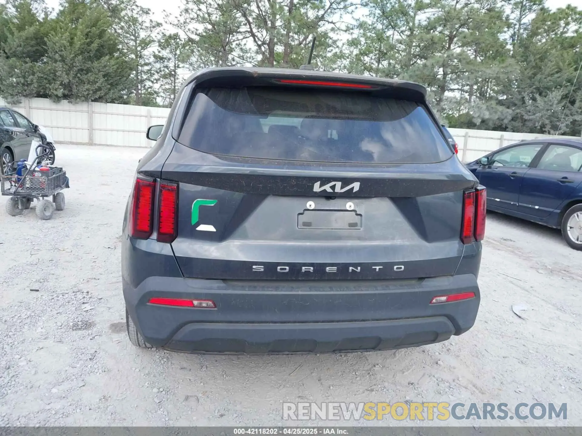 16 Photograph of a damaged car 5XYRG4LC0NG103985 KIA SORENTO 2022