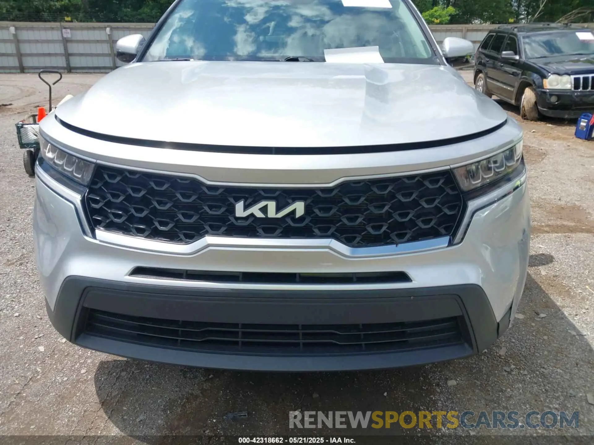 12 Photograph of a damaged car 5XYRG4LC0NG105980 KIA SORENTO 2022