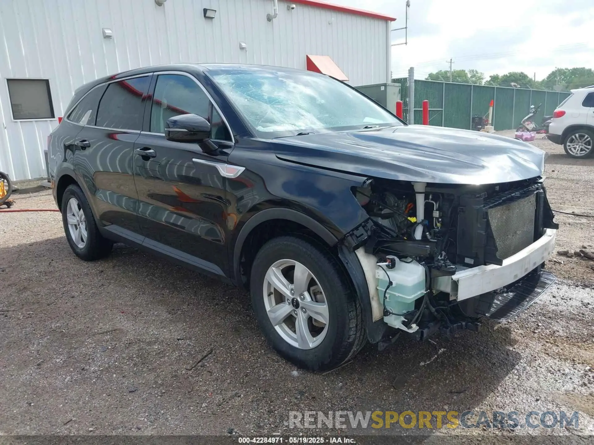 1 Photograph of a damaged car 5XYRG4LC1NG106233 KIA SORENTO 2022
