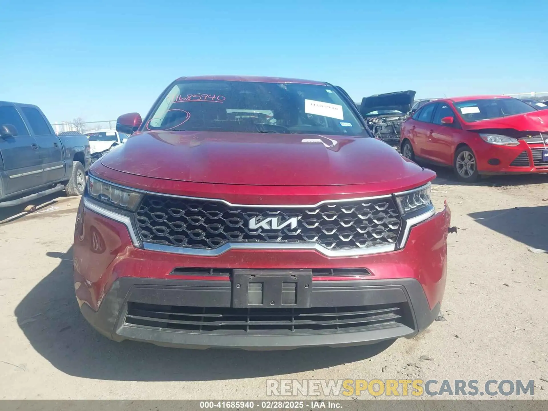 12 Photograph of a damaged car 5XYRG4LC1NG112128 KIA SORENTO 2022