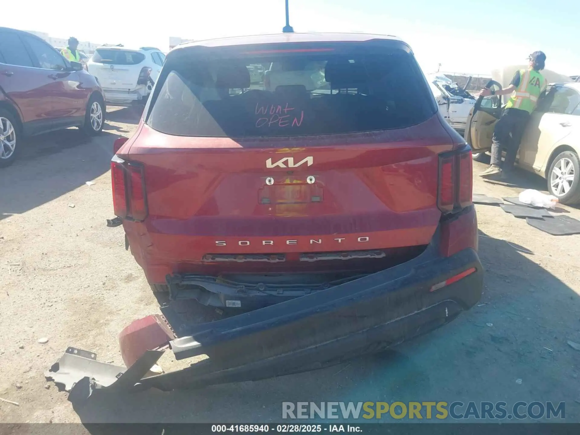 16 Photograph of a damaged car 5XYRG4LC1NG112128 KIA SORENTO 2022
