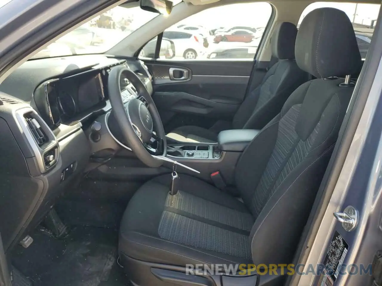 7 Photograph of a damaged car 5XYRG4LC2NG076613 KIA SORENTO 2022