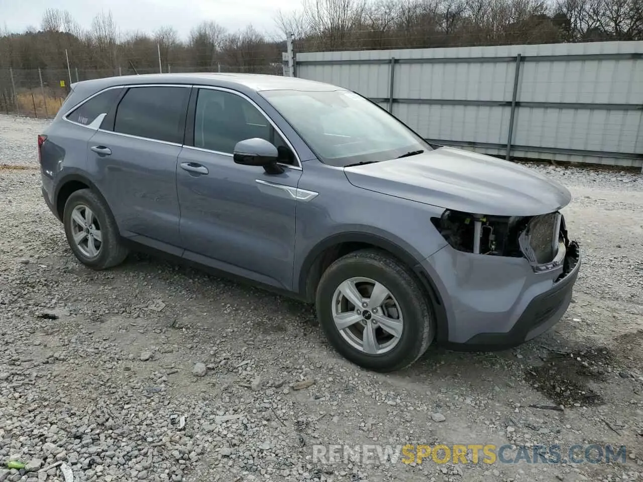 4 Photograph of a damaged car 5XYRG4LC2NG117175 KIA SORENTO 2022