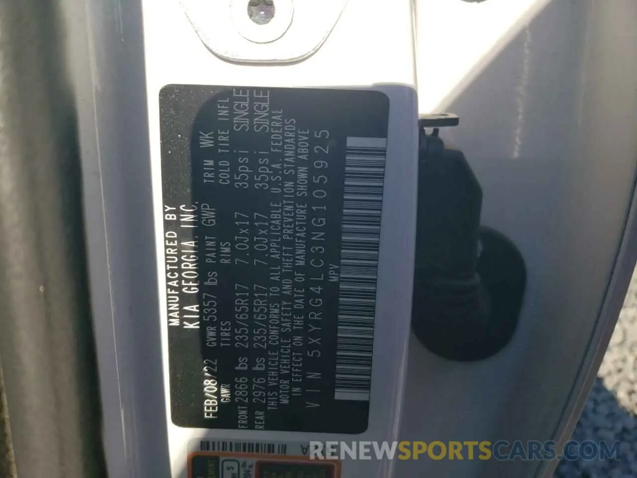 14 Photograph of a damaged car 5XYRG4LC3NG105925 KIA SORENTO 2022