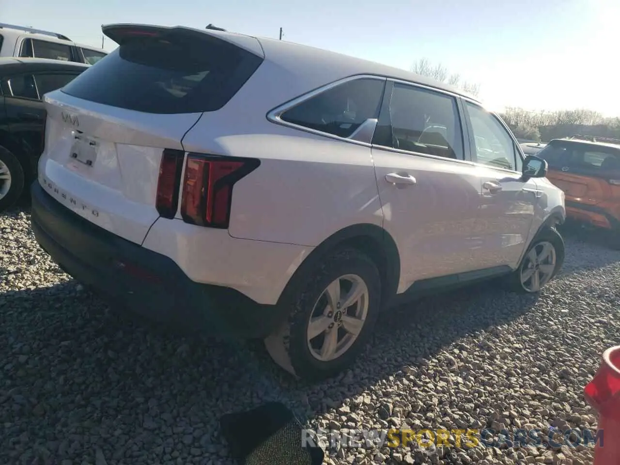 3 Photograph of a damaged car 5XYRG4LC3NG105925 KIA SORENTO 2022
