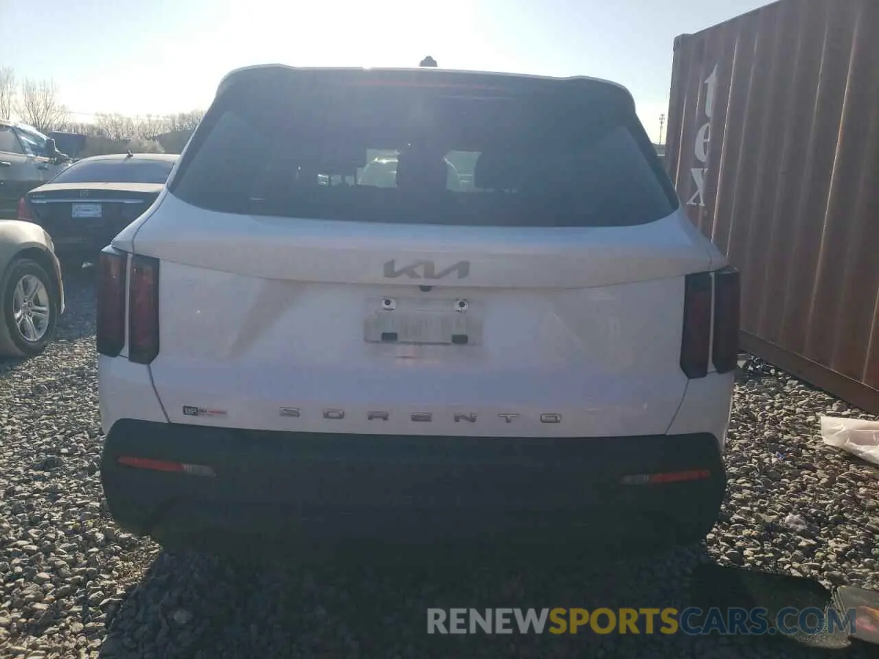 6 Photograph of a damaged car 5XYRG4LC3NG105925 KIA SORENTO 2022