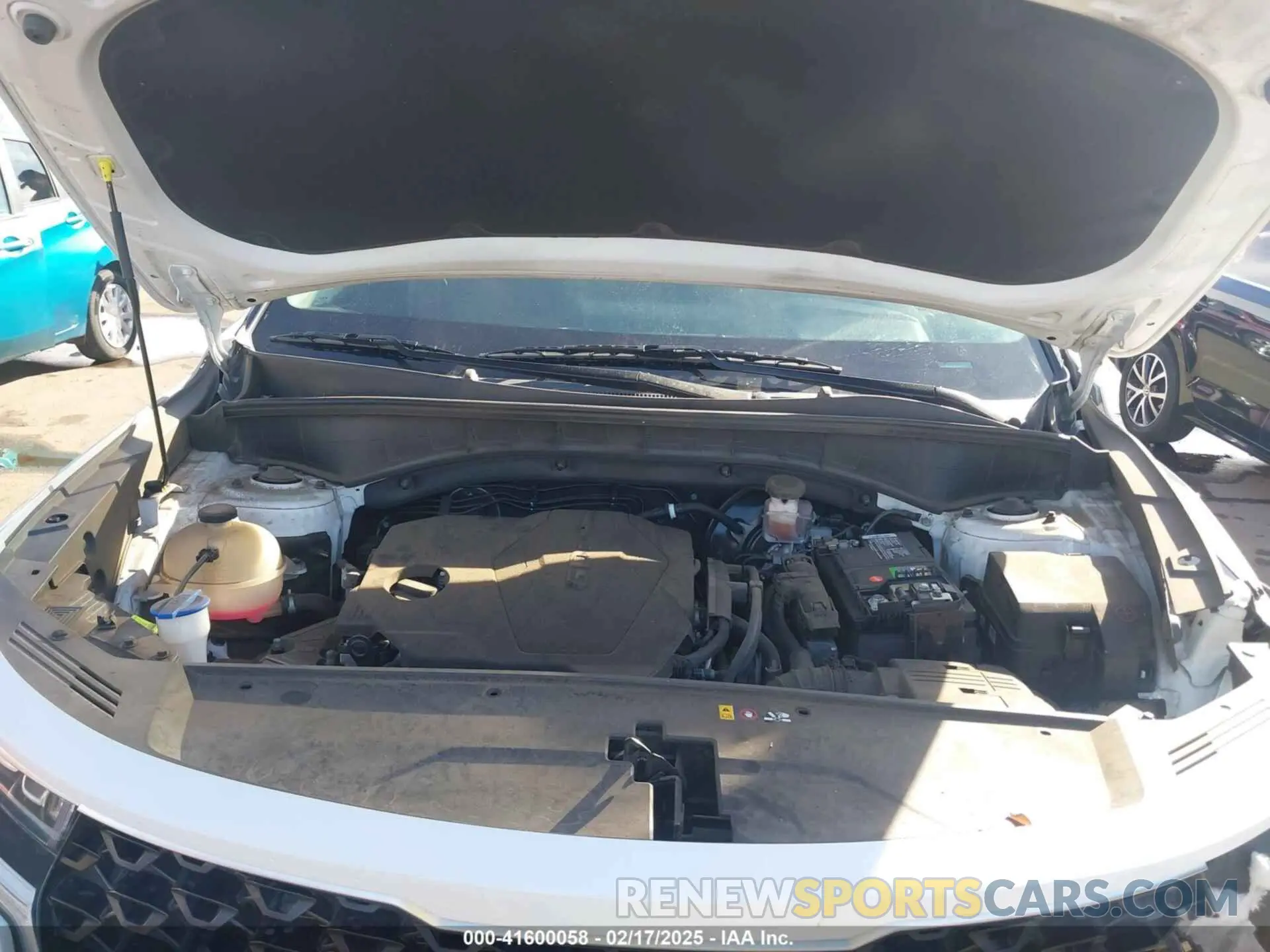 10 Photograph of a damaged car 5XYRG4LC5NG110057 KIA SORENTO 2022