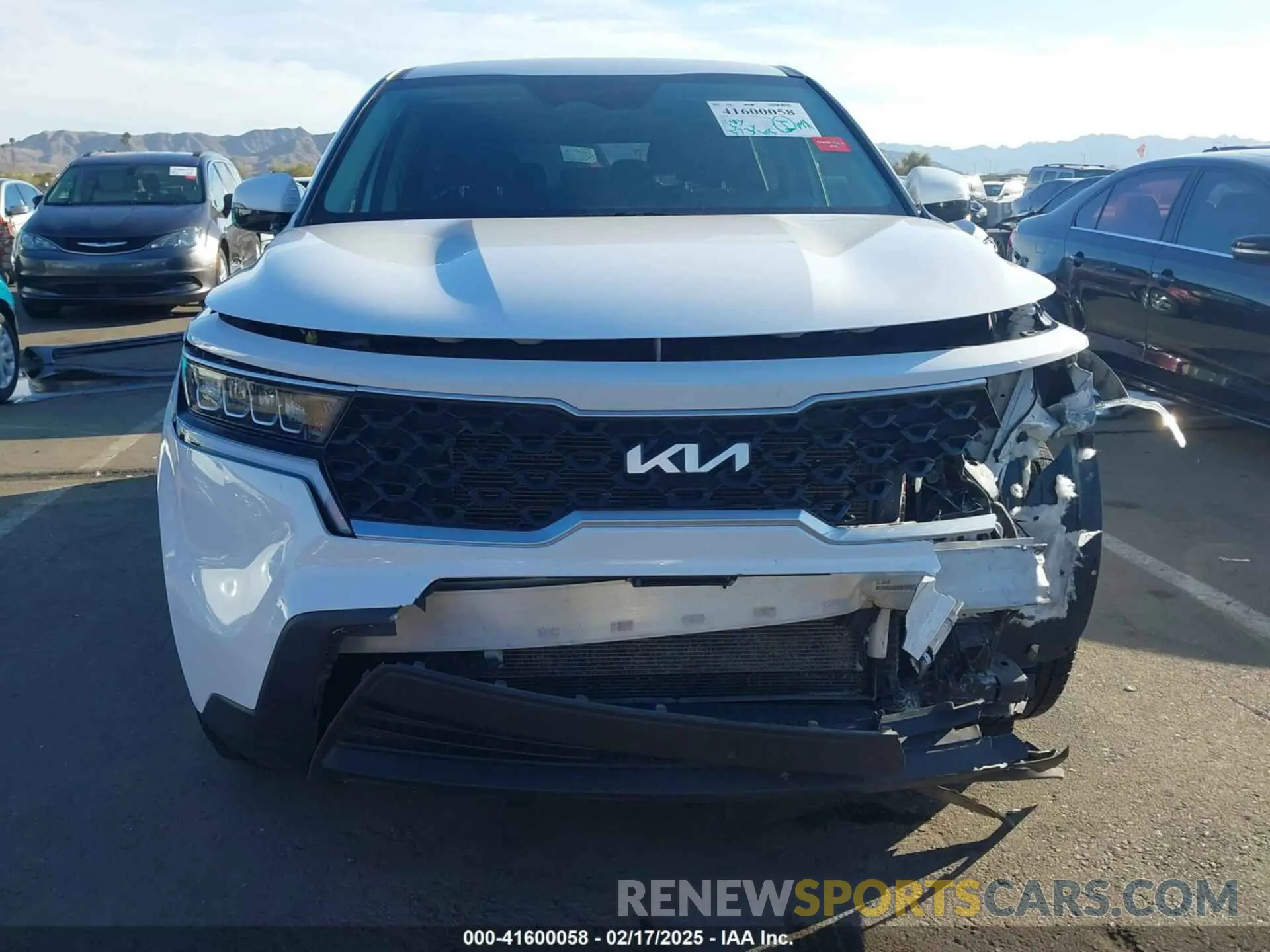 12 Photograph of a damaged car 5XYRG4LC5NG110057 KIA SORENTO 2022