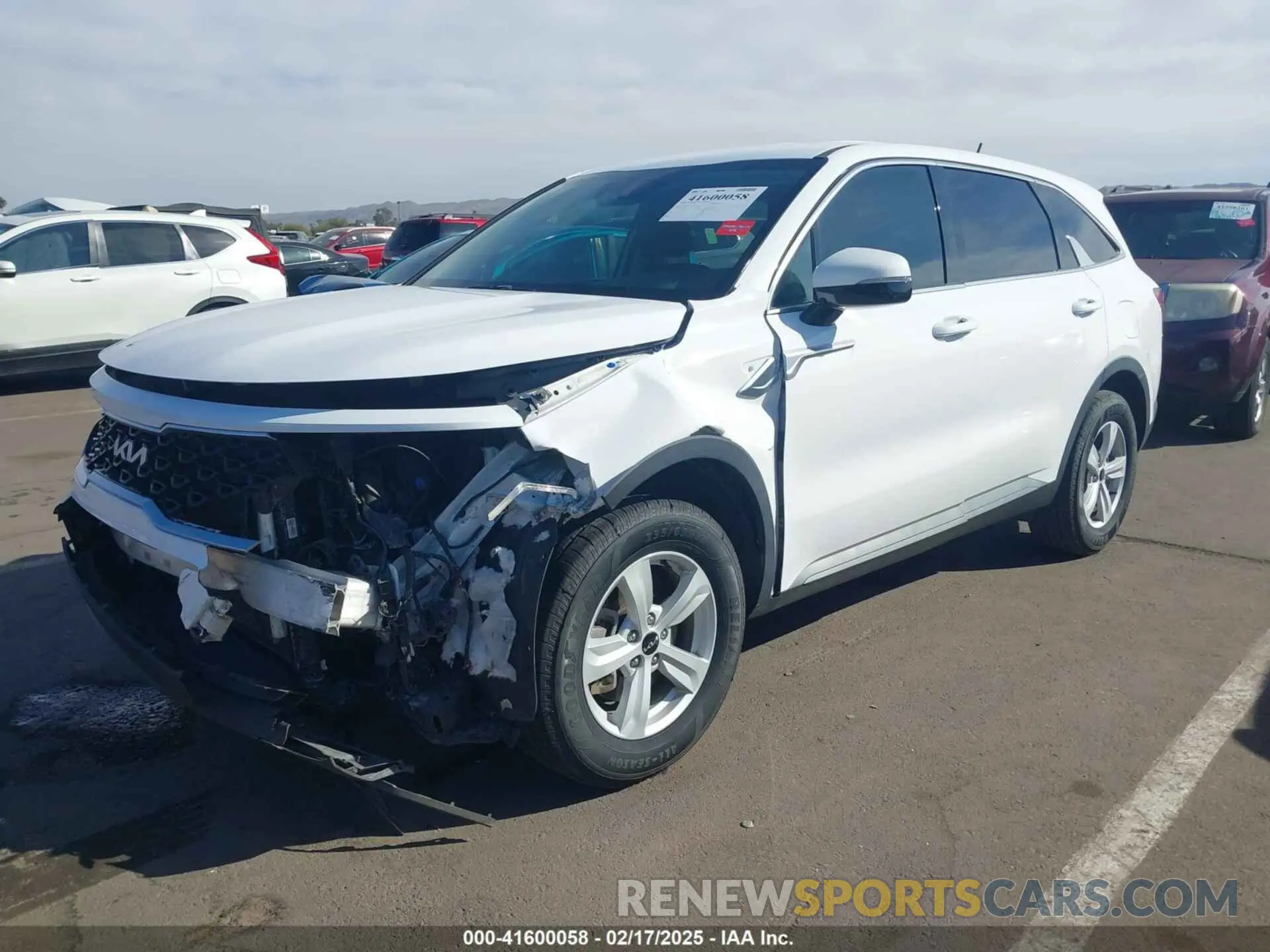 6 Photograph of a damaged car 5XYRG4LC5NG110057 KIA SORENTO 2022