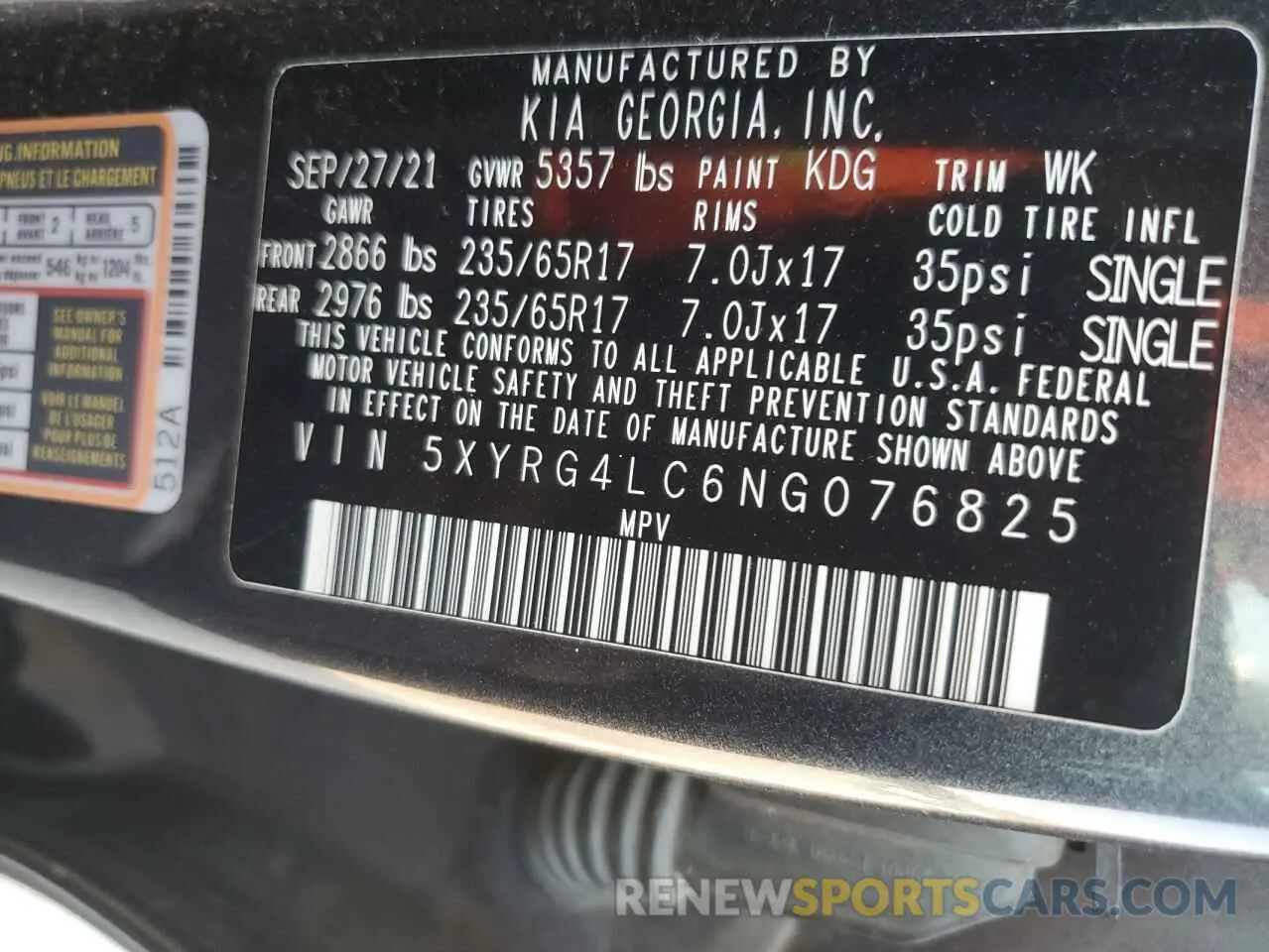 13 Photograph of a damaged car 5XYRG4LC6NG076825 KIA SORENTO 2022