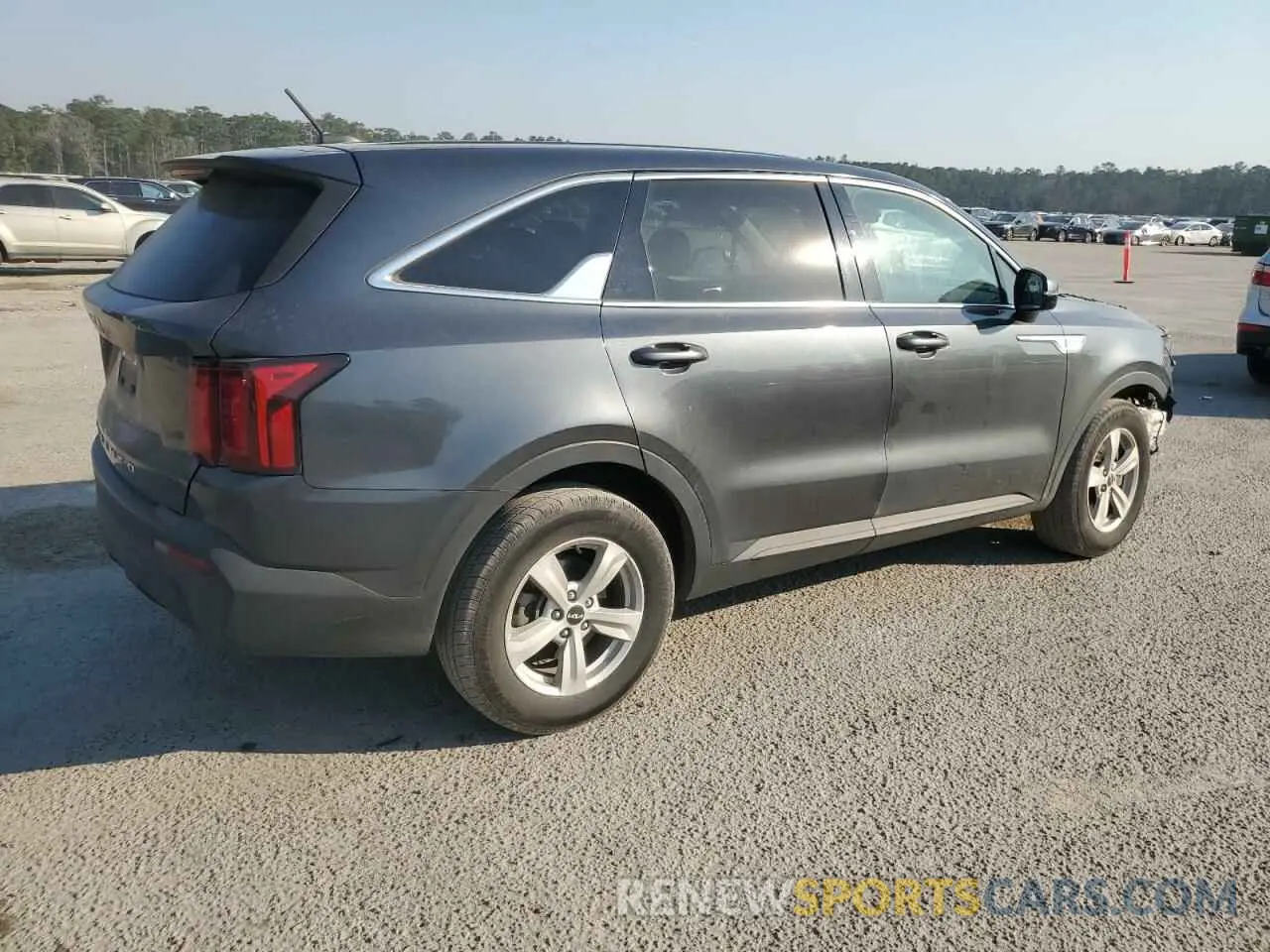 3 Photograph of a damaged car 5XYRG4LC6NG076825 KIA SORENTO 2022