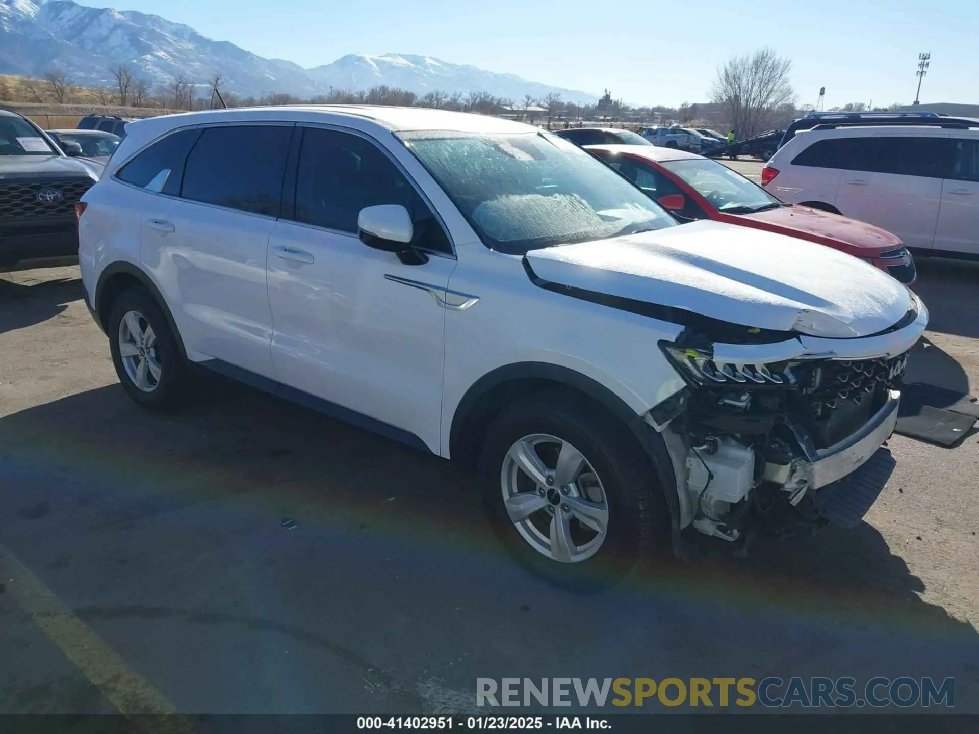 1 Photograph of a damaged car 5XYRG4LC6NG111914 KIA SORENTO 2022