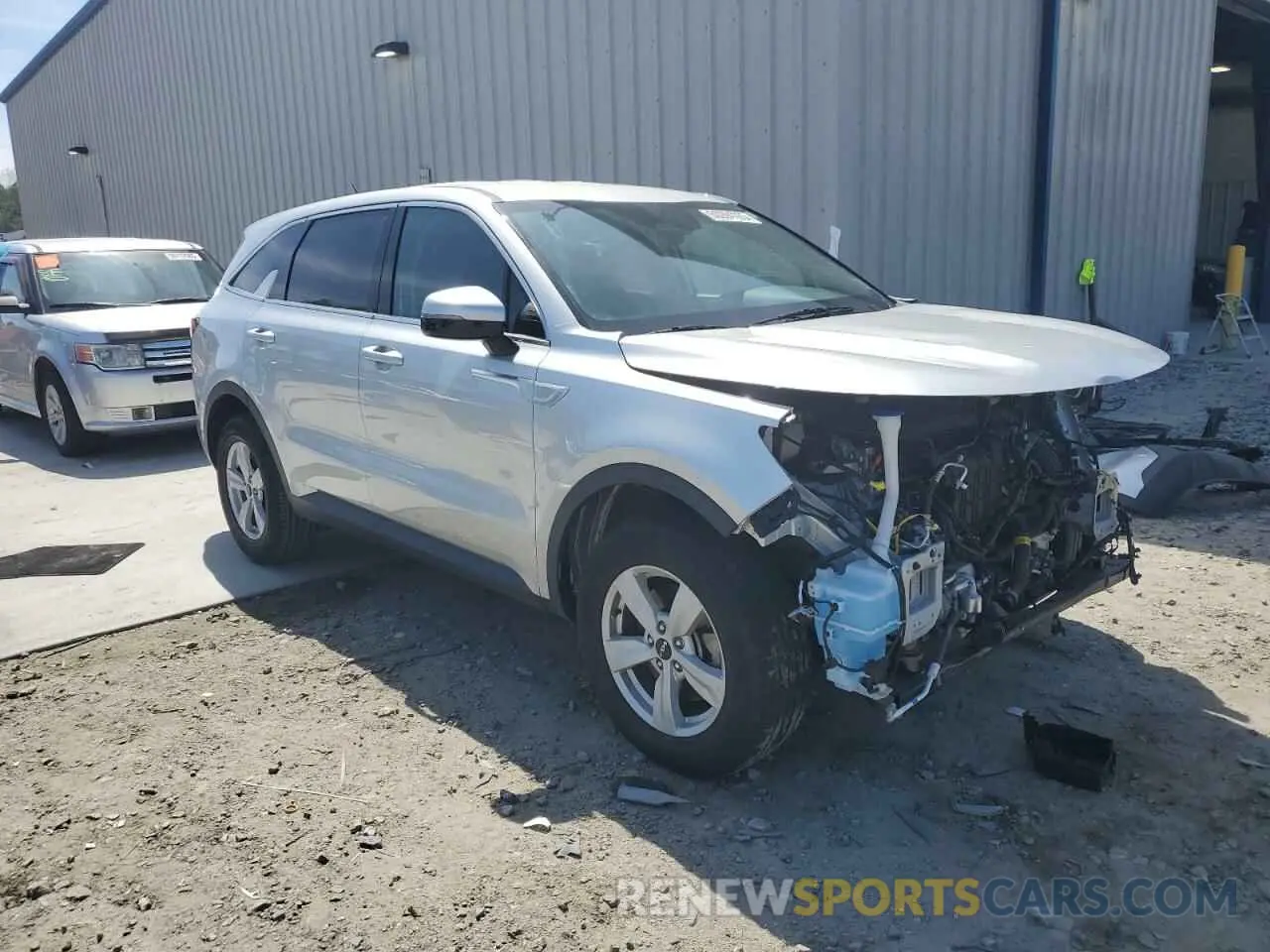 4 Photograph of a damaged car 5XYRG4LC7NG124249 KIA SORENTO 2022