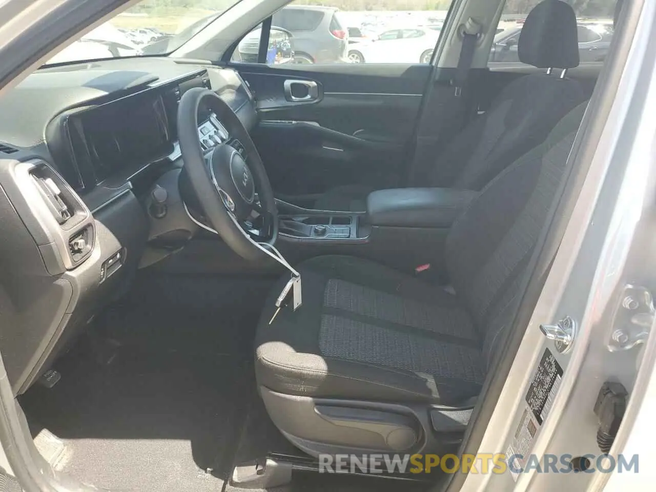 7 Photograph of a damaged car 5XYRG4LC7NG124249 KIA SORENTO 2022
