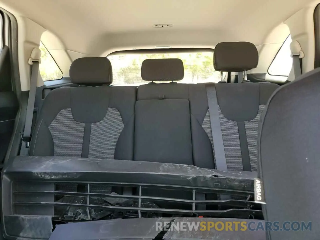 10 Photograph of a damaged car 5XYRG4LC7NG131346 KIA SORENTO 2022