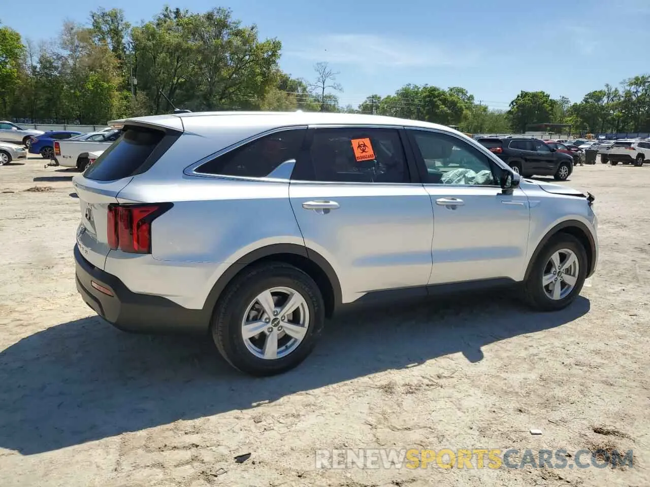 3 Photograph of a damaged car 5XYRG4LC7NG131346 KIA SORENTO 2022