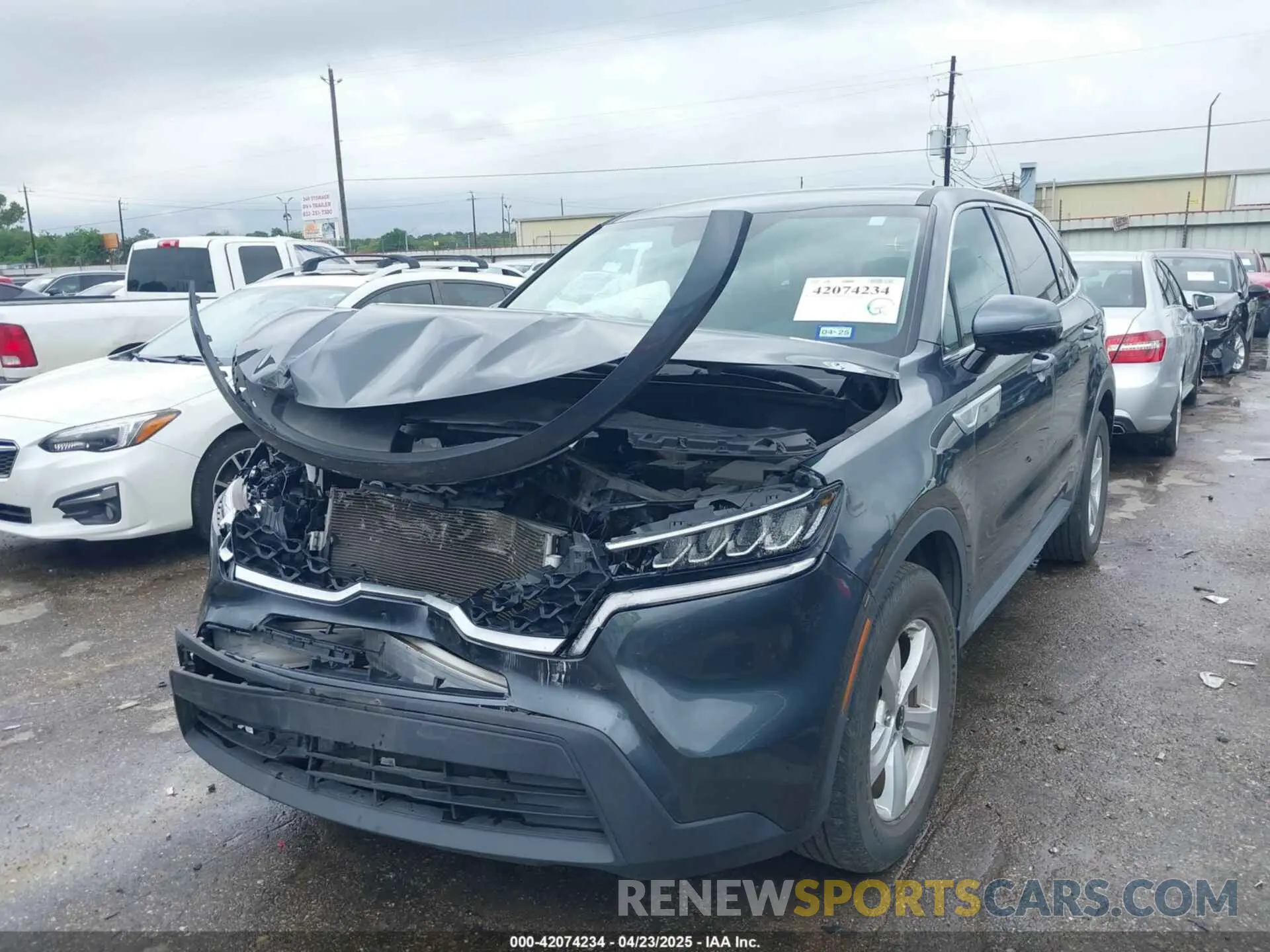 2 Photograph of a damaged car 5XYRG4LC8NG116399 KIA SORENTO 2022