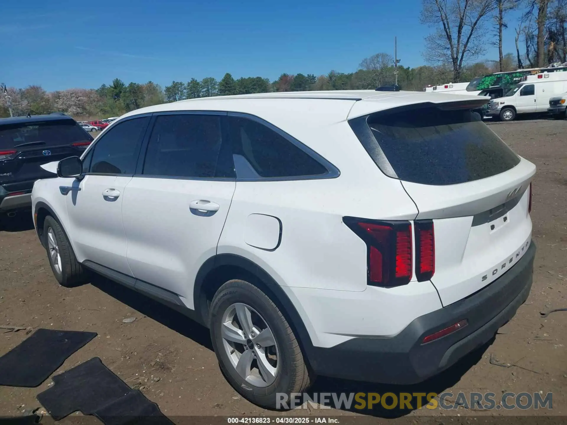 14 Photograph of a damaged car 5XYRG4LC9NG088726 KIA SORENTO 2022