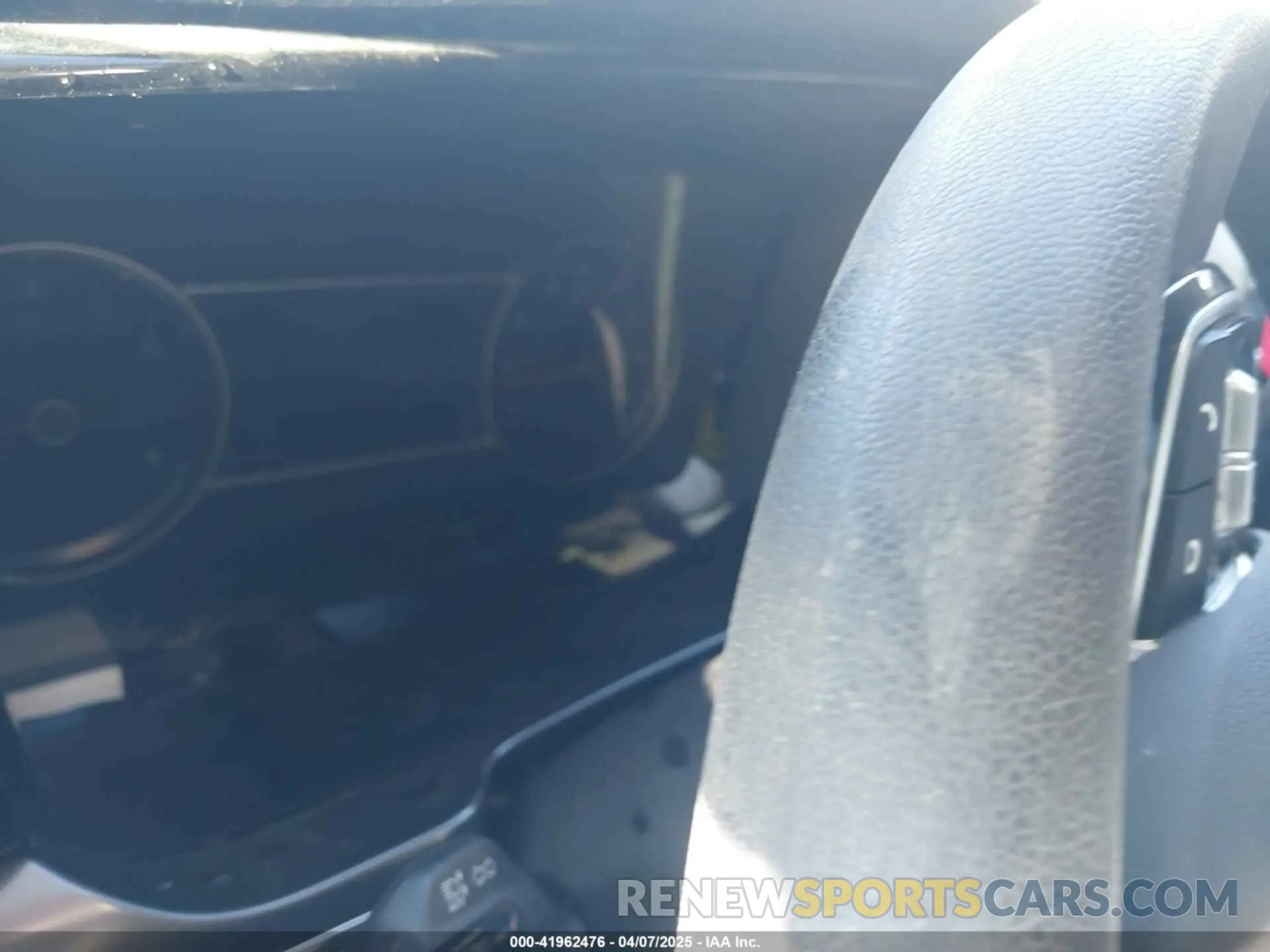 7 Photograph of a damaged car 5XYRG4LC9NG092761 KIA SORENTO 2022