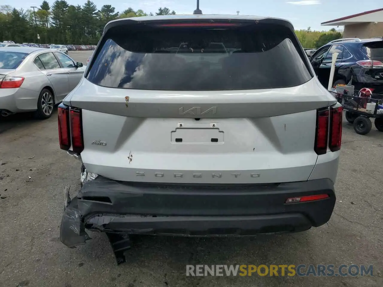 6 Photograph of a damaged car 5XYRGDLC1NG091524 KIA SORENTO 2022