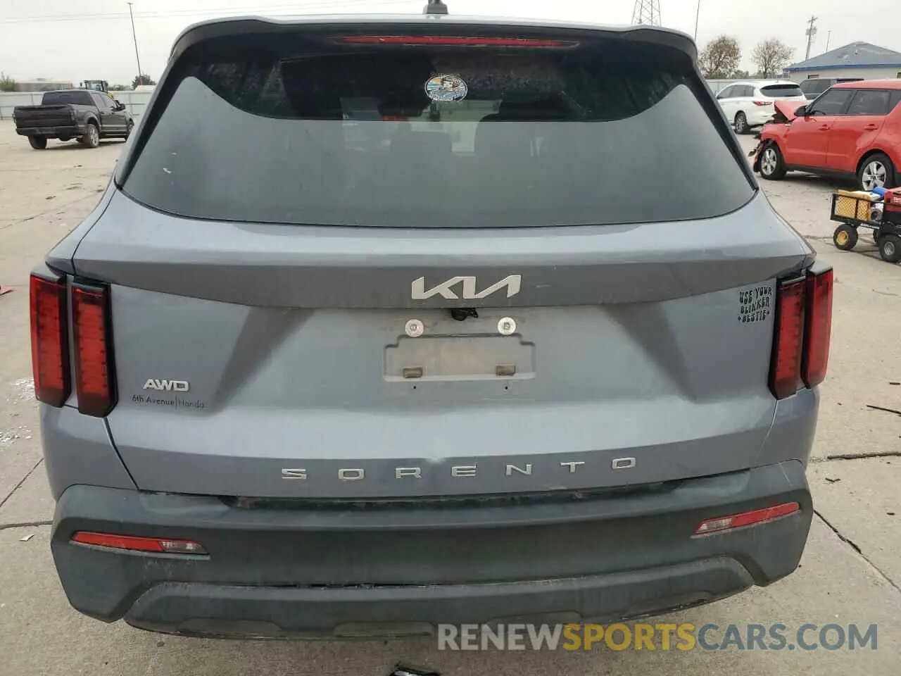 6 Photograph of a damaged car 5XYRGDLC1NG113893 KIA SORENTO 2022