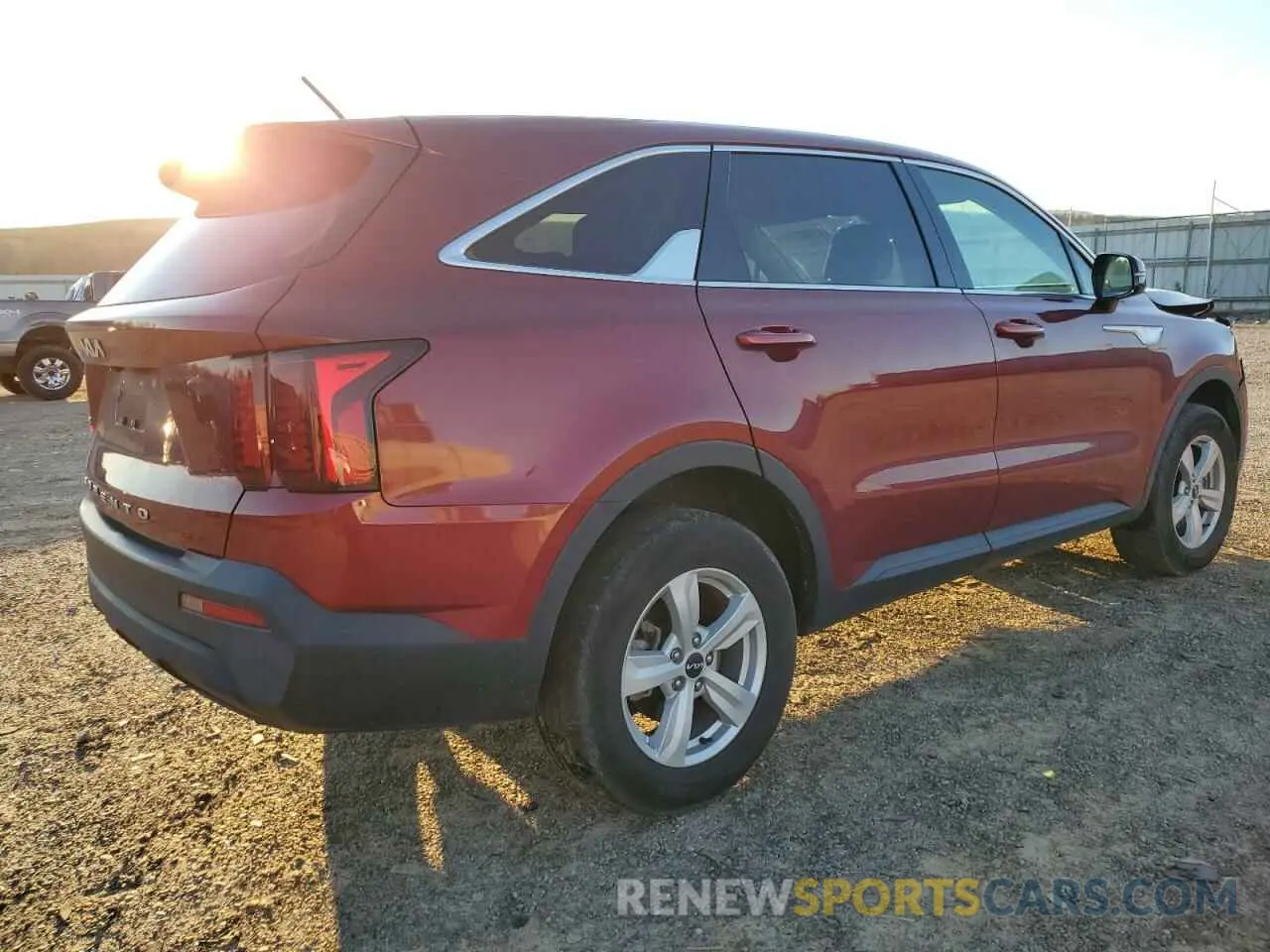 3 Photograph of a damaged car 5XYRGDLC4NG108722 KIA SORENTO 2022