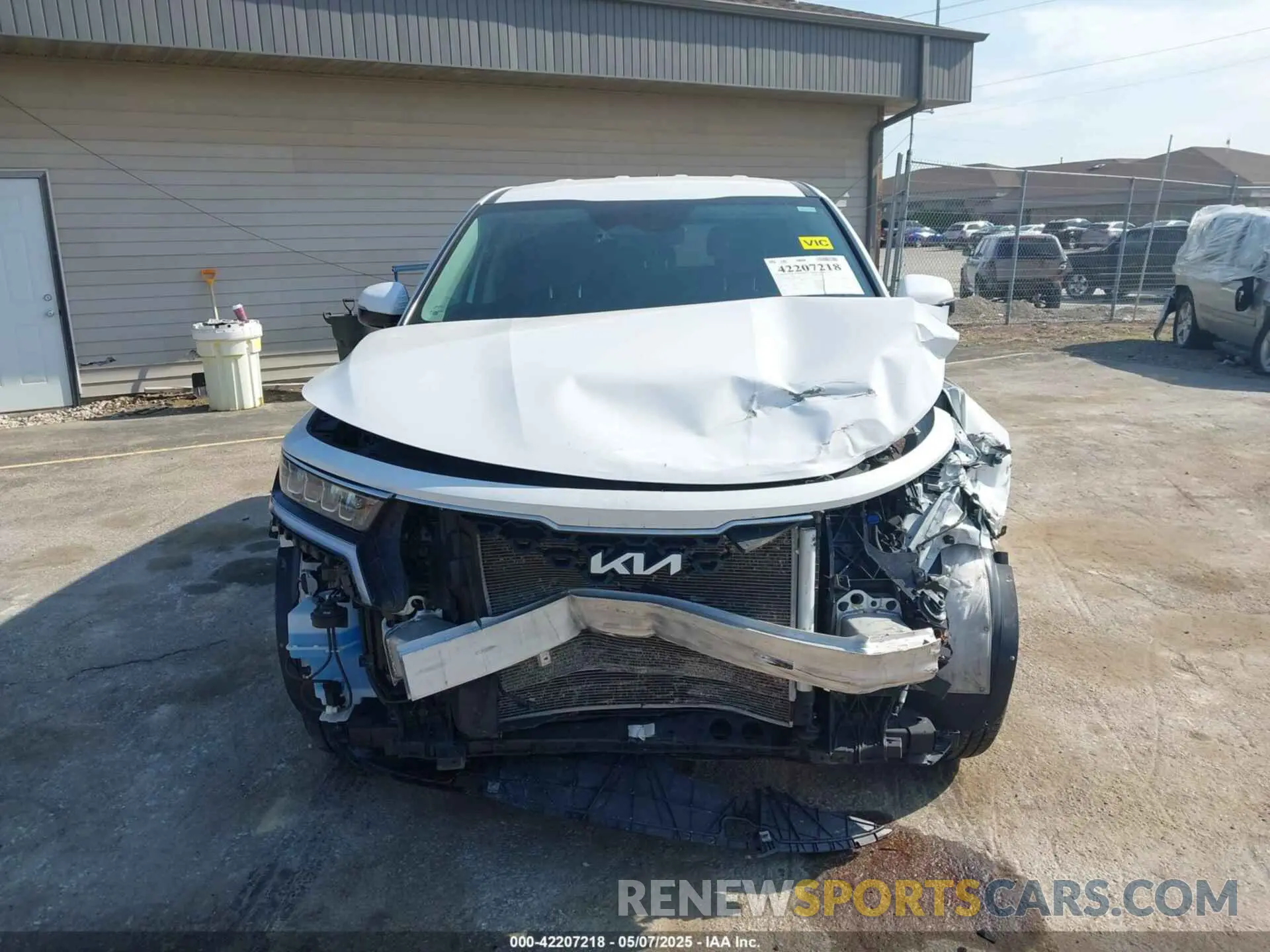 13 Photograph of a damaged car 5XYRGDLC5NG103948 KIA SORENTO 2022