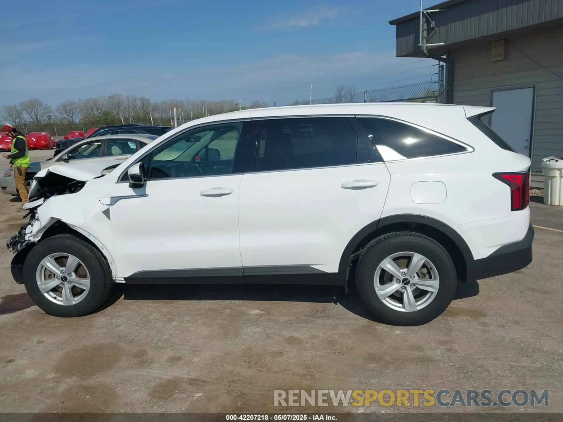 15 Photograph of a damaged car 5XYRGDLC5NG103948 KIA SORENTO 2022