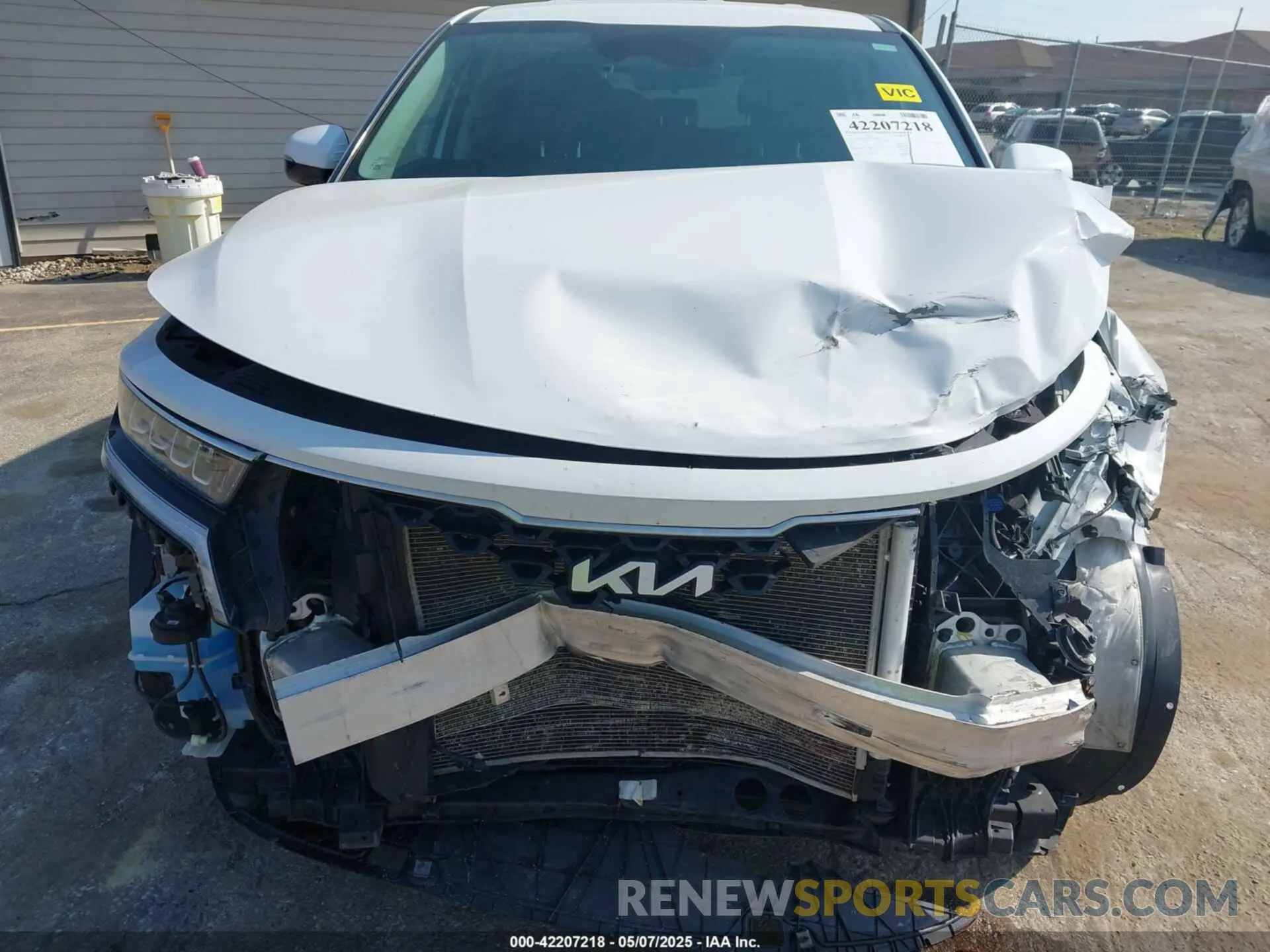 6 Photograph of a damaged car 5XYRGDLC5NG103948 KIA SORENTO 2022