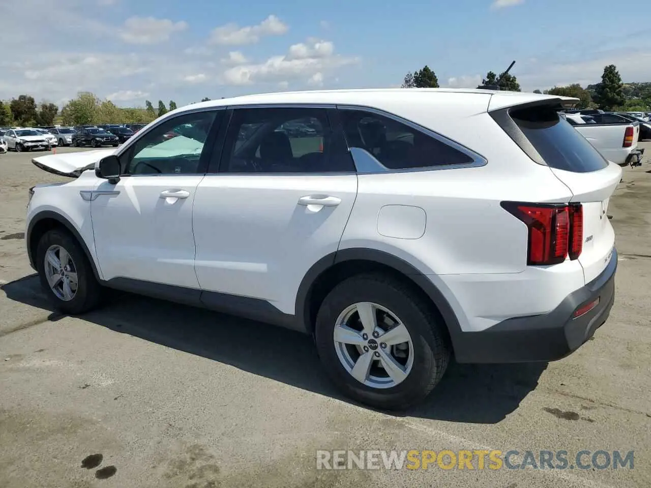 2 Photograph of a damaged car 5XYRGDLC8NG074980 KIA SORENTO 2022