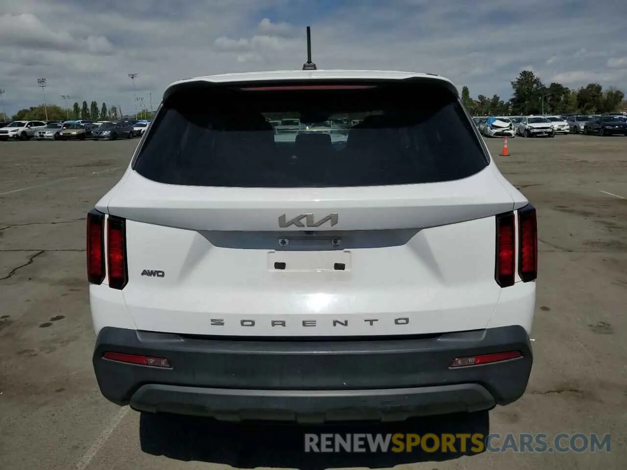 6 Photograph of a damaged car 5XYRGDLC8NG074980 KIA SORENTO 2022