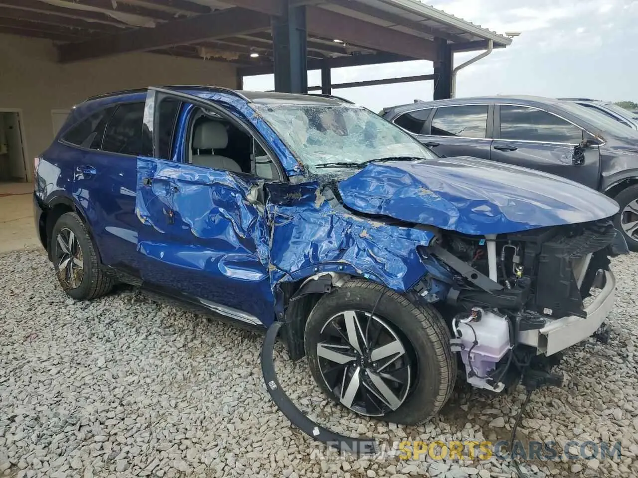 4 Photograph of a damaged car 5XYRH4LF2NG139474 KIA SORENTO 2022