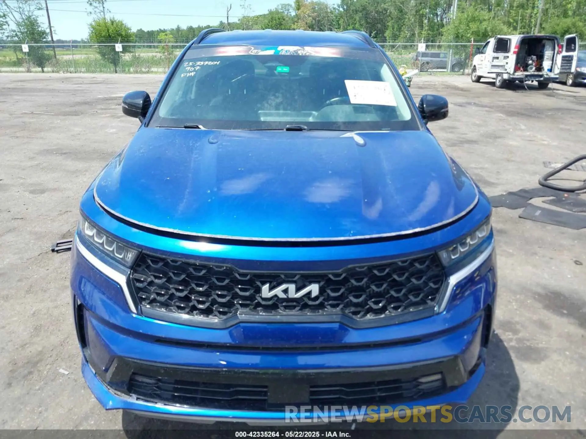 12 Photograph of a damaged car 5XYRH4LF2NG157148 KIA SORENTO 2022