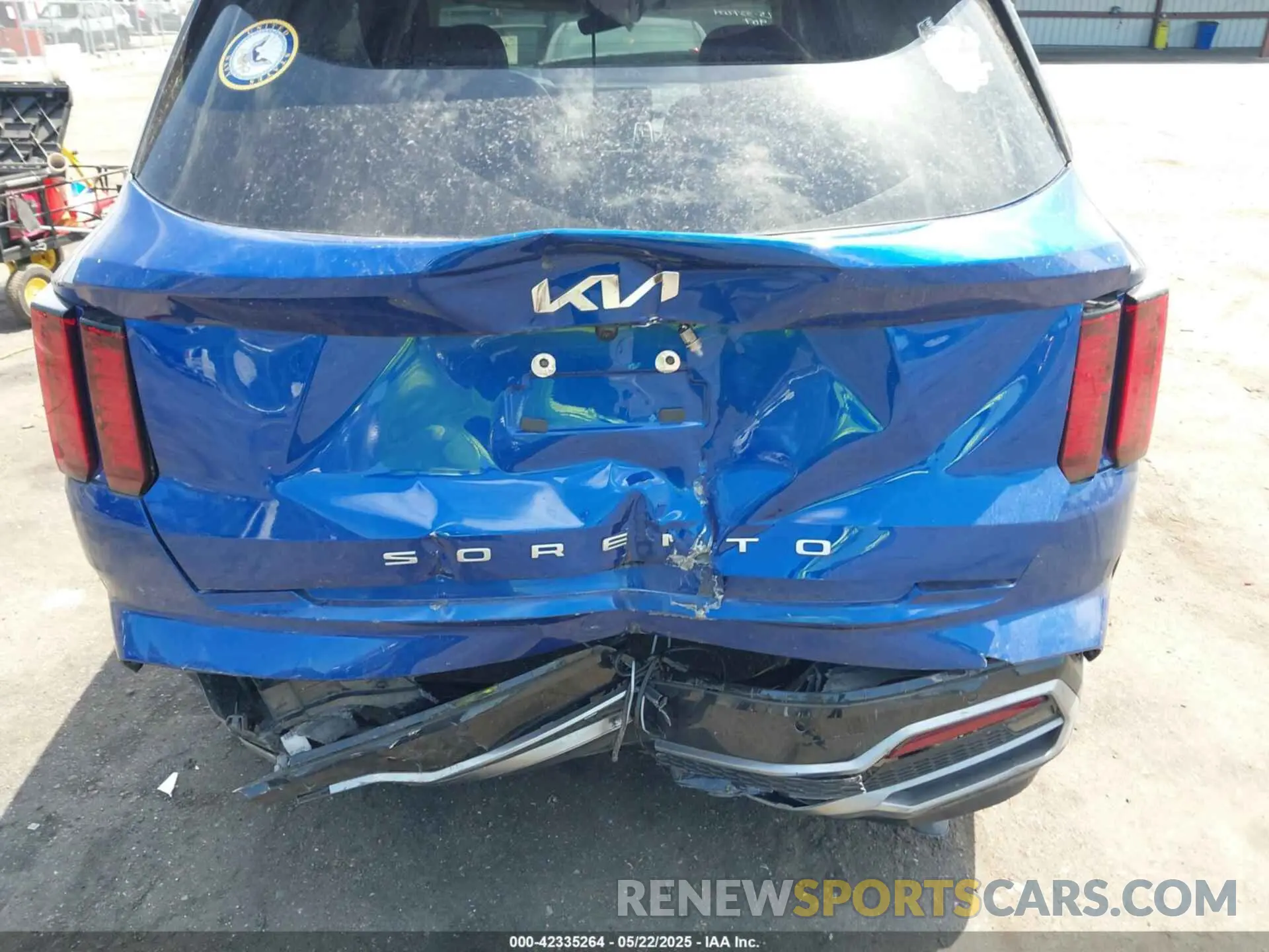 6 Photograph of a damaged car 5XYRH4LF2NG157148 KIA SORENTO 2022