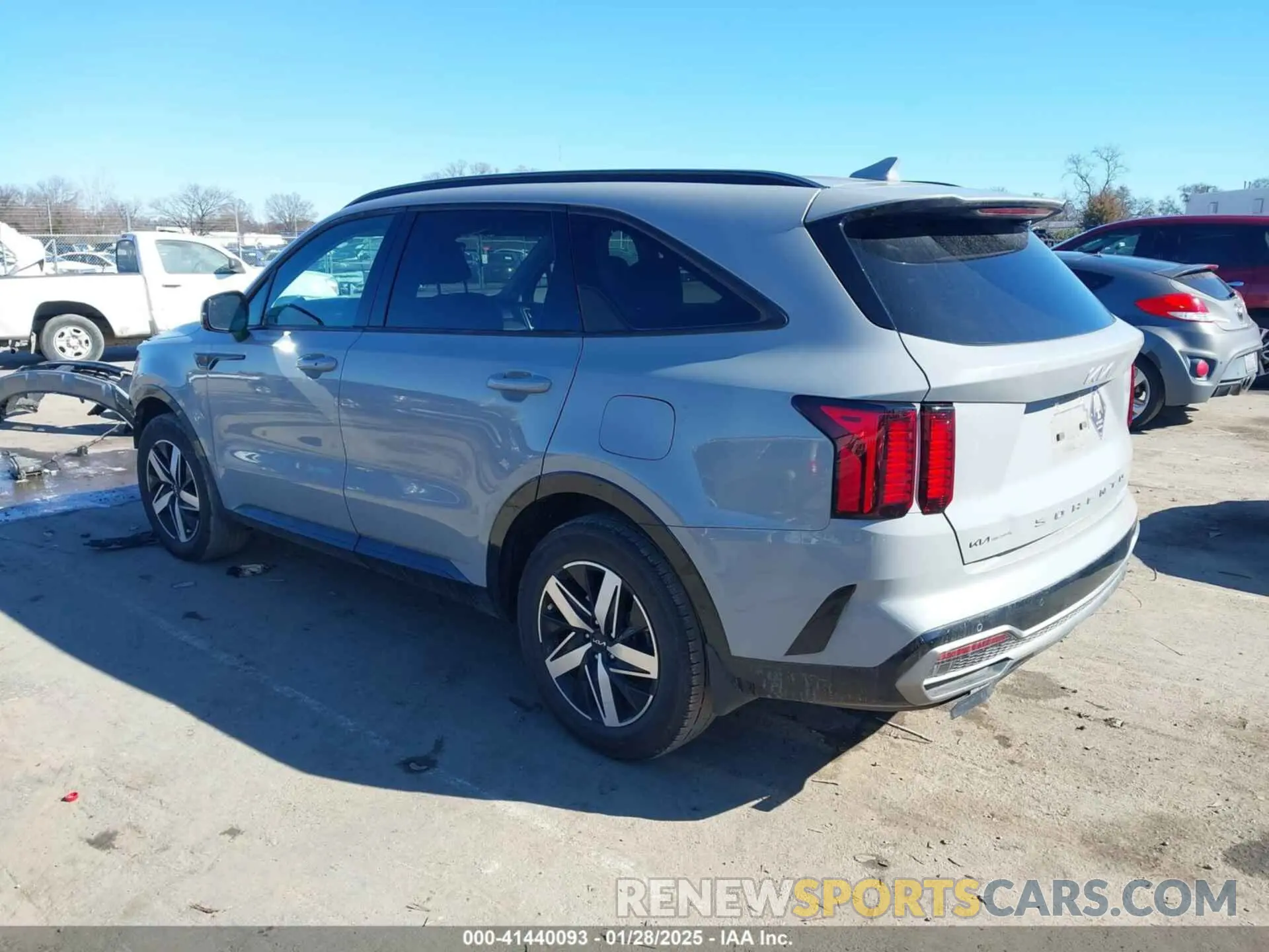 3 Photograph of a damaged car 5XYRH4LF4NG125091 KIA SORENTO 2022