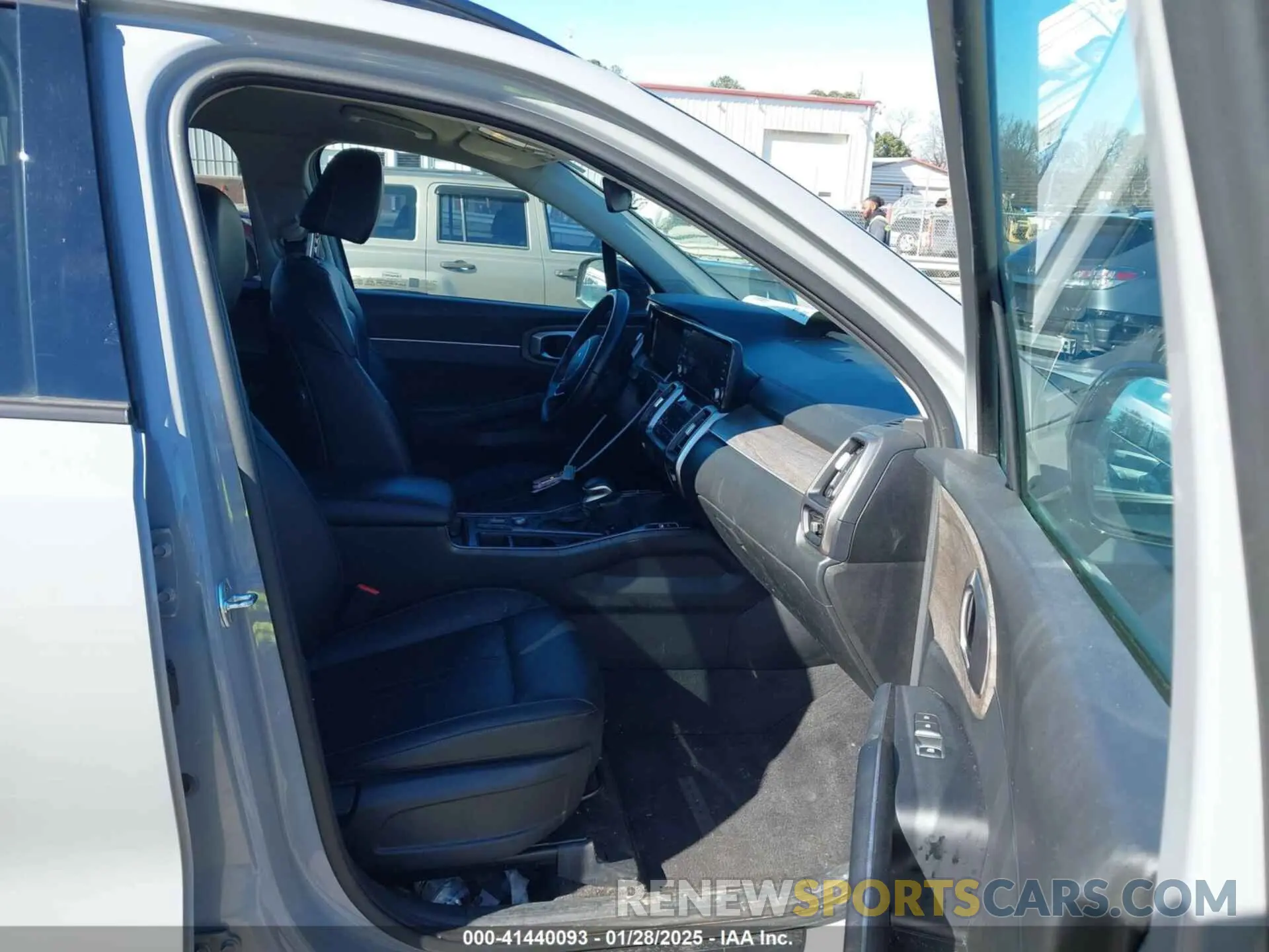 5 Photograph of a damaged car 5XYRH4LF4NG125091 KIA SORENTO 2022