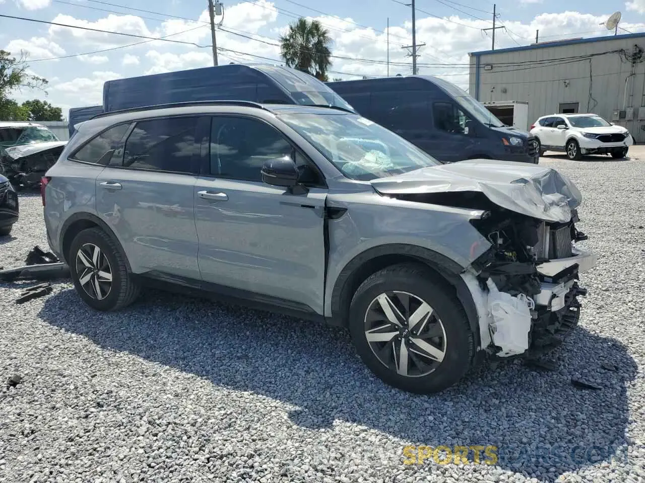 4 Photograph of a damaged car 5XYRH4LF8NG123537 KIA SORENTO 2022