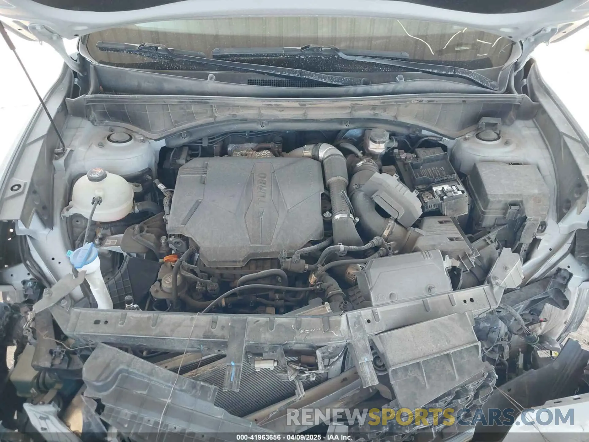 10 Photograph of a damaged car 5XYRH4LF8NG136238 KIA SORENTO 2022