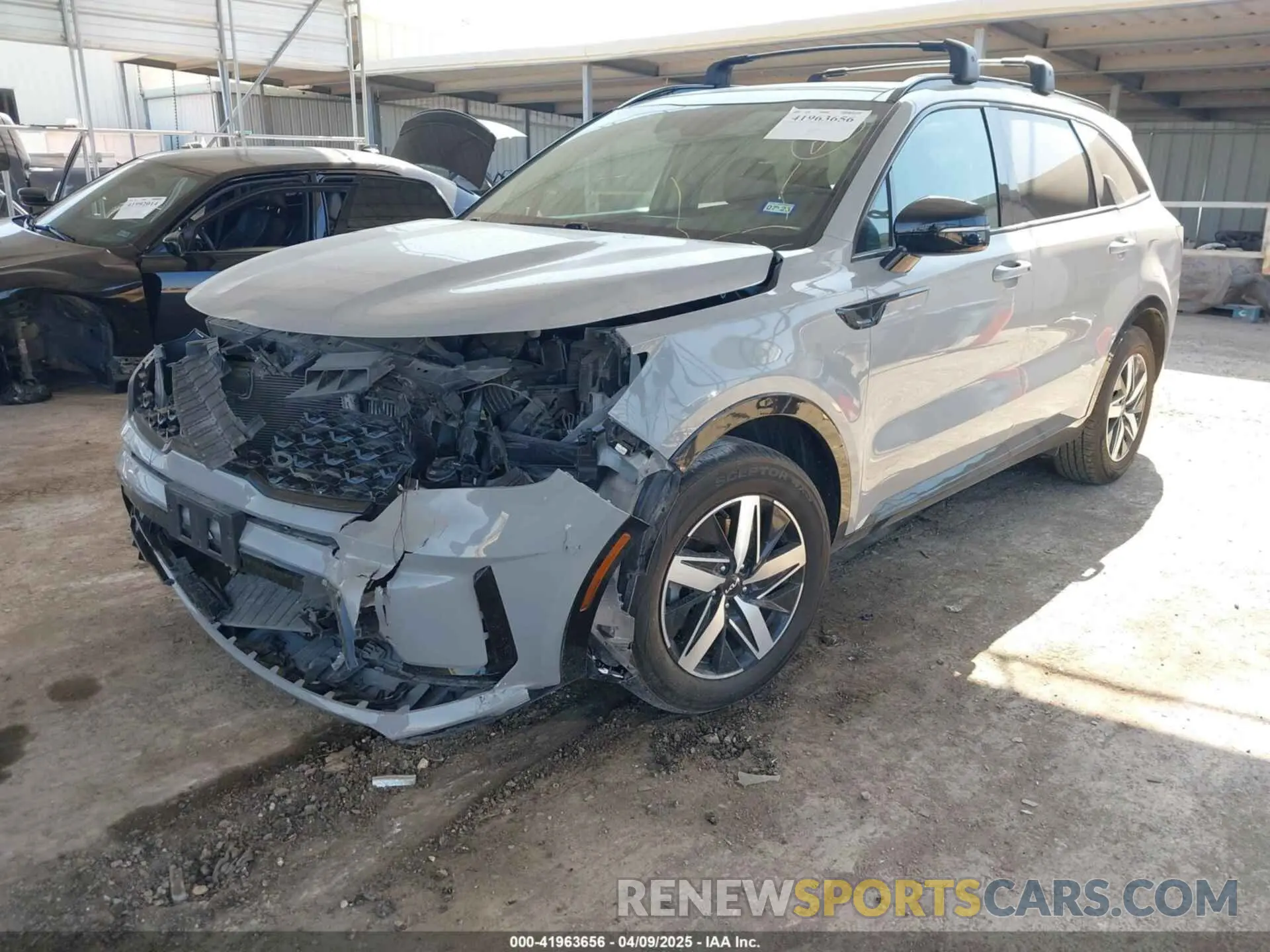2 Photograph of a damaged car 5XYRH4LF8NG136238 KIA SORENTO 2022